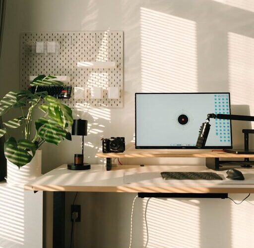How to Create a Relaxing and Productive Home Office Space